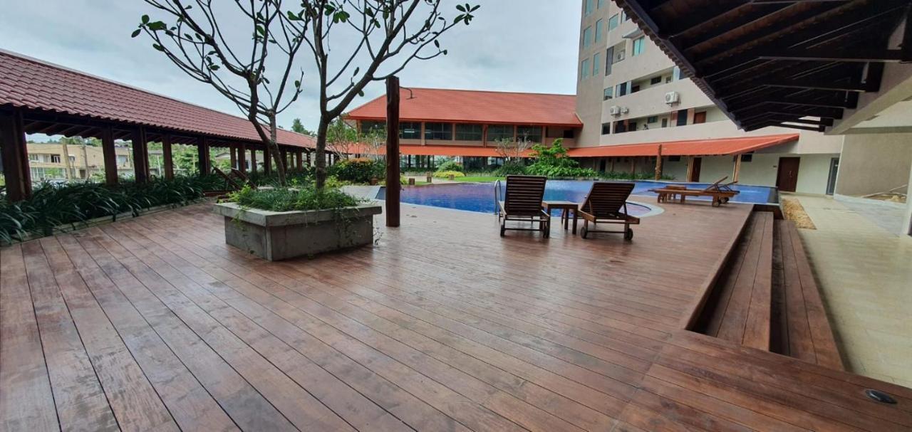 Hasara Oceanfront Apartments Galle Exterior foto